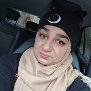 Shehla R. headshot.